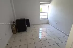 4717 NW 7th St, Miami, FL 33126 - Photo 5