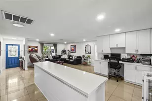 3701 NW 114th Ave, Coral Springs, FL 33065 - Photo 11