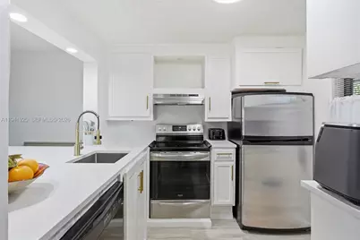5501 Lakeside Dr #204, Margate, FL 33063 - Photo 9
