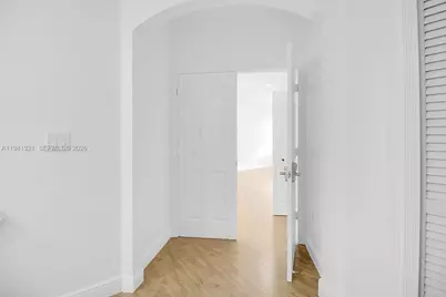 8159 NW 116th Ct, Doral, FL 33178 - Photo 17