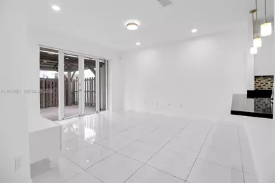 8159 NW 116th Ct, Doral, FL 33178 - Photo 7