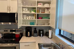 887 NE 211th St, Miami, FL 33179 - Photo 7