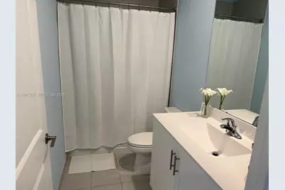 887 NE 211th St, Miami, FL 33179 - Photo 15