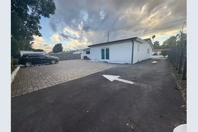 3221 SW 107th Ave, Miami, FL 33165 - Photo 13