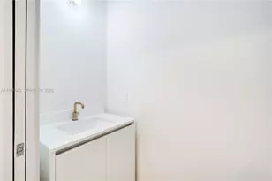 700 NE 24th St, Miami, FL 33137 - Photo 25
