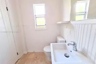 4035 N Meridian Ave, Miami Beach, FL 33140 - Photo 15