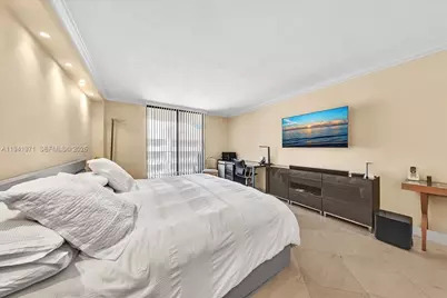 8877 Collins Ave #PH-2, Surfside, FL 33154 - Photo 33