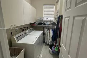 1063 Sunflower Cir, Weston, FL 33327 - Photo 23