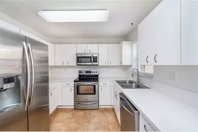 2296 NW 171st Ter #2296, Pembroke Pines, FL 33028 - Photo 9