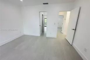 7157 W 19th Ct, Hialeah, FL 33014 - Photo 25