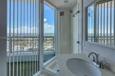 60 SW 13th St #4211, Miami, FL 33130 - Photo 17