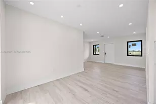 3850 NW 188th St, Miami Gardens, FL 33055 - Photo 19