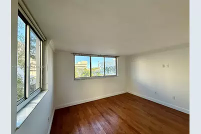 1605 Bay Rd #407, Miami Beach, FL 33139 - Photo 27