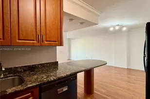 1605 Bay Rd, Miami Beach, FL 33139 - Photo 11