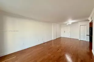 1605 Bay Rd, Miami Beach, FL 33139 - Photo 13