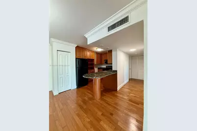 1605 Bay Rd #407, Miami Beach, FL 33139 - Photo 17