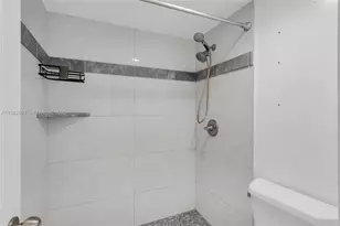 10400 SW 108th Ave, Miami, FL 33176 - Photo 11