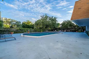 16950 W Dixie Hwy, North Miami Beach, FL 33160 - Photo 19