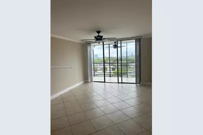 20400 W Country Club Dr #812, Aventura, FL 33180 - Photo 9