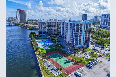 200 Leslie Dr #524, Hallandale Beach, FL 33009 - Photo 9