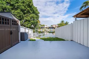 1345 W 71st St, Hialeah, FL 33014 - Photo 23