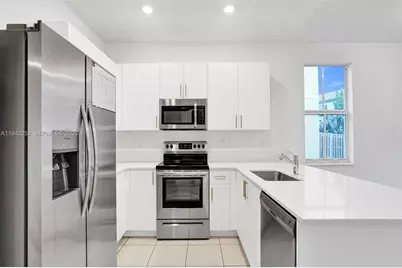 11920 NW 47th Mnr #11920, Coral Springs, FL 33076 - Photo 3