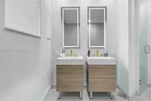 6405 NW 105th Ct, Doral, FL 33178 - Photo 17