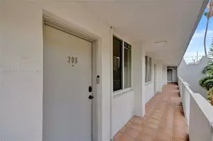 7133 Bay Dr, Miami Beach, FL 33141 - Photo 11
