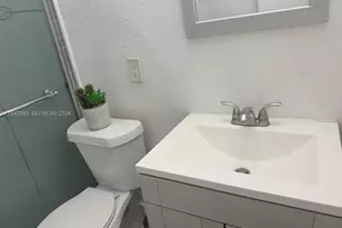 412 W 15th St, Hialeah, FL 33010 - Photo 23