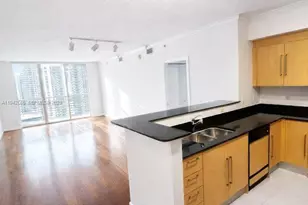 325 S Biscayne Blvd, Miami, FL 33131 - Photo 3