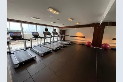 325 S Biscayne Blvd #2215, Miami, FL 33131 - Photo 17