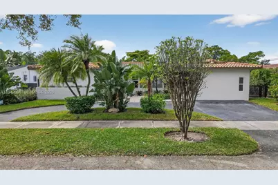 20610 NE 22nd Ct, Miami, FL 33180 - Photo 51