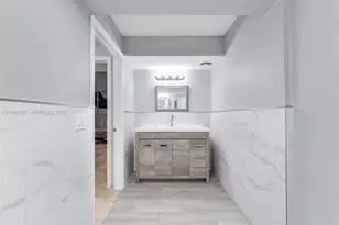 7653 NW 79th Ave, Tamarac, FL 33321 - Photo 9