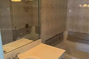 9421 Fontainebleau Blvd, Miami, FL 33172 - Photo 17