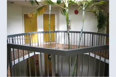 9421 Fontainebleau Blvd #204, Miami, FL 33172 - Photo 3