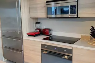 16385 Biscayne Blvd, North Miami Beach, FL 33160 - Photo 9