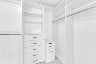 16385 Biscayne Blvd, North Miami Beach, FL 33160 - Photo 23