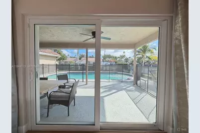 12585 SW 9th Pl, Davie, FL 33325 - Photo 17