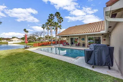 12585 SW 9th Pl, Davie, FL 33325 - Photo 45