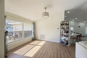 12585 SW 9th Pl, Davie, FL 33325 - Photo 5