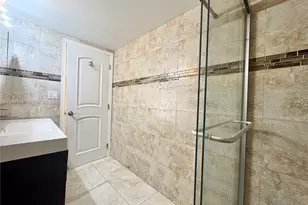 3800 S Ocean Dr, Hollywood, FL 33019 - Photo 27