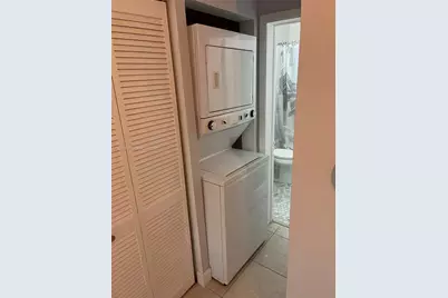 334 Washington Ave #10, Miami Beach, FL 33139 - Photo 5