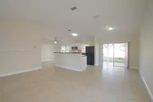 7525 SW 7th Pl, North Lauderdale, FL 33068 - Photo 9