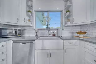 9315 SW 44th St, Miami, FL 33165 - Photo 9