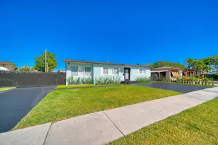 9315 SW 44th St, Miami, FL 33165 - Photo 3