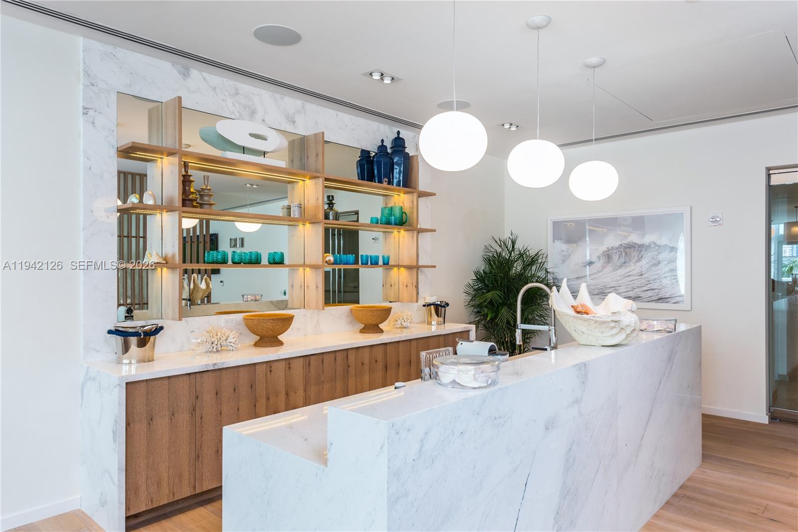 401 N Birch Rd #701 main architectural view