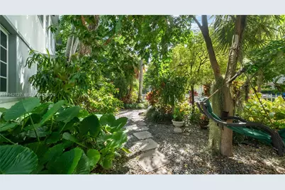 645 Michigan Ave #A, Miami Beach, FL 33139 - Photo 23