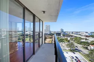 600 NE 36th St, Miami, FL 33137 - Photo 27