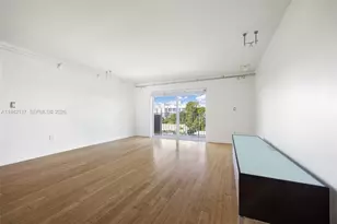 947 Lenox Ave., Miami Beach, FL 33139 - Photo 5