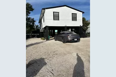 74 Pelican Ln, Big Pine, FL 33043 - Photo 1